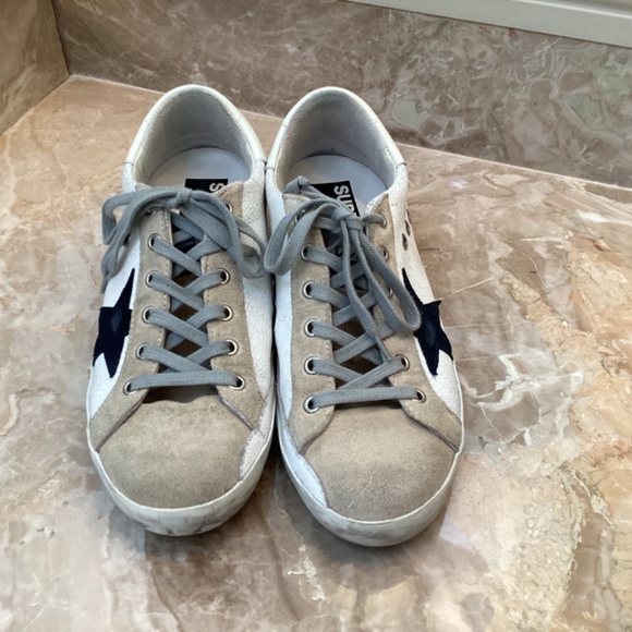 GOLDEN GOOSE sneakers size 8 1/2. - Picture 3 of 7